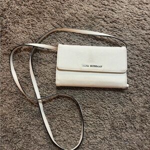 🌸 3 for $10 🌸 Dana Buchman White Crossbody Bag